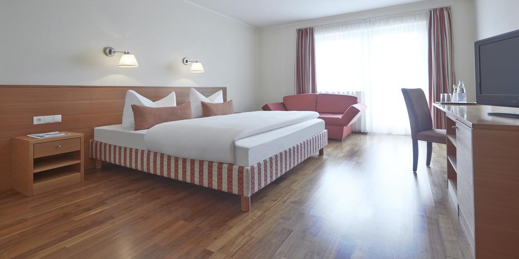 Hotel Eberle Больцано Екстер'єр фото
