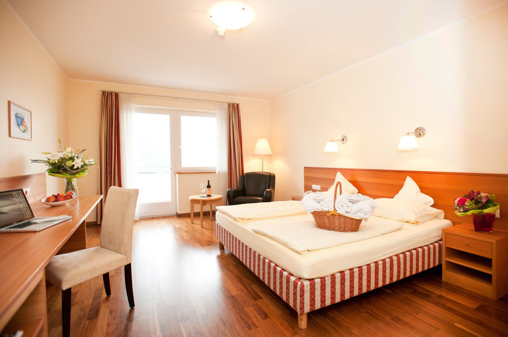 Hotel Eberle Больцано Екстер'єр фото